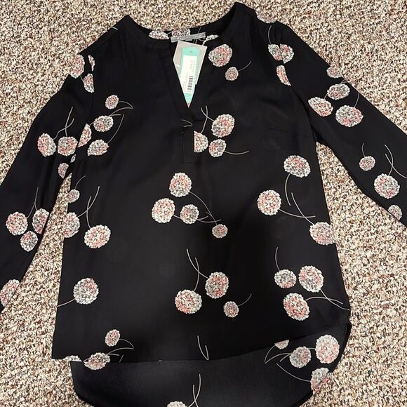 Daniel Rainn Koda Split Neck Blouse - Picture 7 of 7